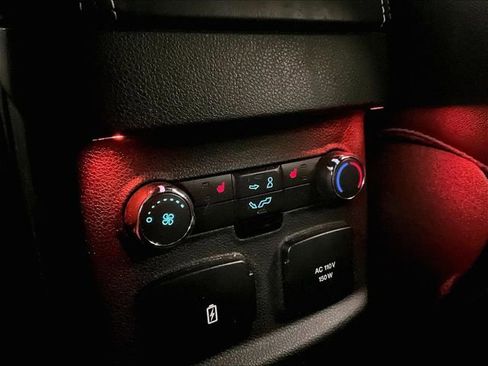 Used 2017 Ford Explorer Platinum AWD/4WD image 33