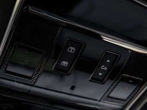 New 2026 Land Rover Range Rover Sport Dynamic SE AWD/4WD image 32