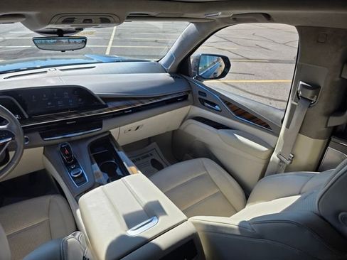 Used 2021 Cadillac Escalade ESV Premium Luxury Platinum image 21