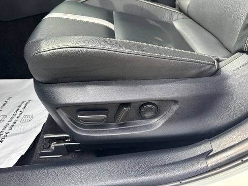 Used 2025 Toyota Camry SE FWD image 36