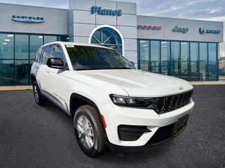 New 2026 Jeep Grand Cherokee Laredo X AWD/4WD video 1