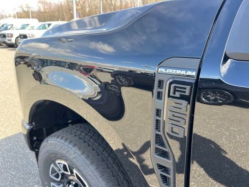 New 2025 Ford F350 Platinum w/ FX4 Off-Road Package image 28