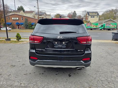Used 2019 Kia Sorento EX image 6