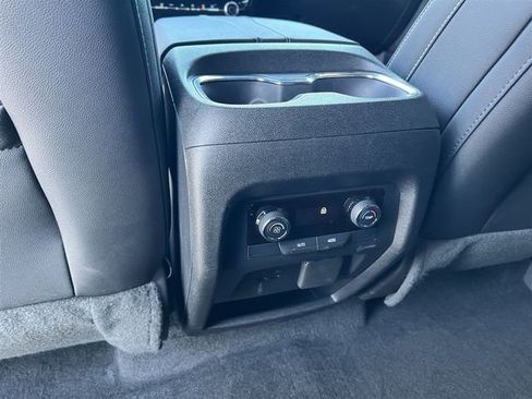 Certified 2026 Chevrolet Traverse LT w/ Driver Confidence Package AWD/4WD image 34