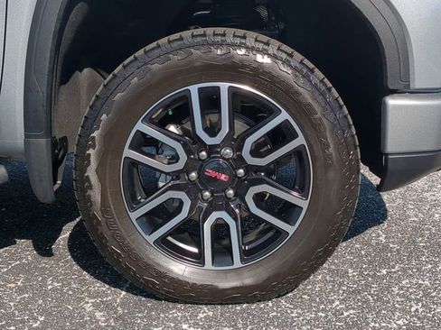 Used 2025 GMC Sierra 1500 AT4 w/ AT4 Premium Package image 11