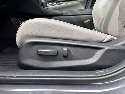 Used 2020 Honda Civic Touring image 14