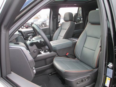 Certified 2025 GMC Yukon AT4 w/ AT4 Premium Plus Package image 22