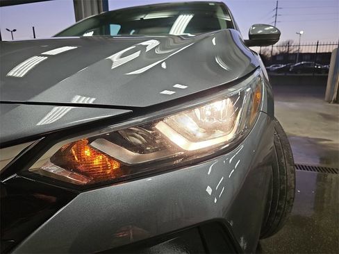 Used 2020 Nissan Sentra SV image 31