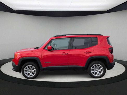 Used 2018 Jeep Renegade Latitude w/ UConnect 8.4 Nav Group image 5