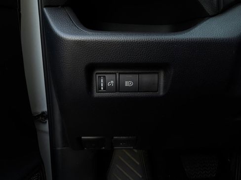 Used 2022 Toyota RAV4 LE FWD image 20