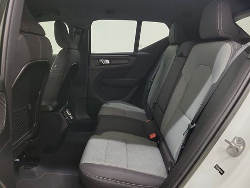 Certified 2024 Volvo XC40 B5 Core image 13