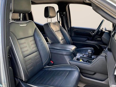 Used 2023 GMC Sierra 1500 AT4X image 24