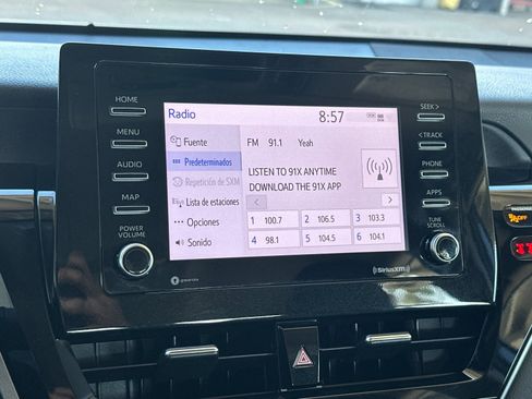 Used 2024 Toyota Camry SE image 16