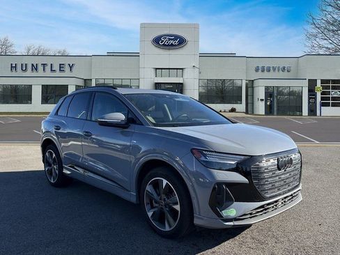 Used 2023 Audi Q4 e-tron Prestige w/ Black Optic Package image 4