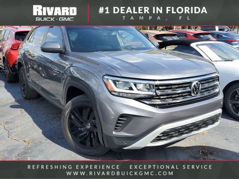 Used 2022 Volkswagen Atlas Cross Sport SE image 1