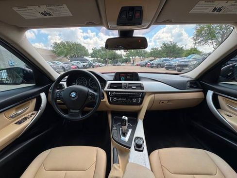 Used 2018 BMW 320i Sedan w/ Convenience Package RWD image 9