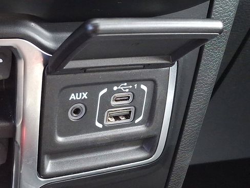 Used 2022 Jeep Gladiator Sport image 24