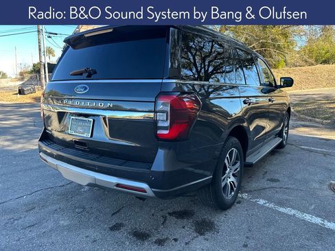 Used 2024 Ford Expedition Limited image 3