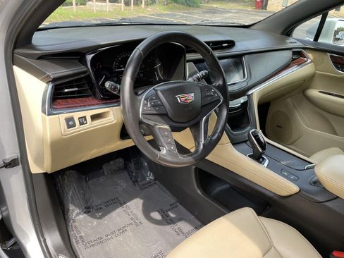 Used 2018 Cadillac XT5 Premium Luxury FWD image 14