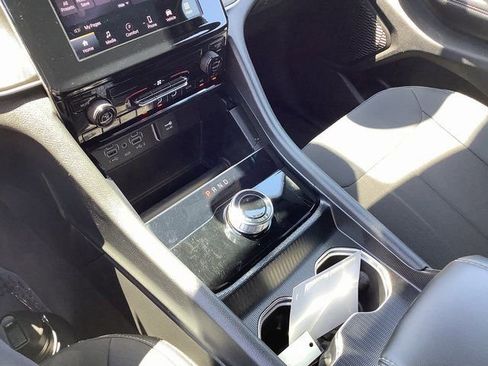 Used 2024 Jeep Grand Cherokee Laredo X w/ Trailer Tow Package image 17