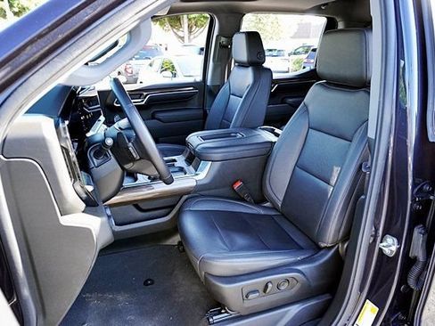 Used 2022 Chevrolet Silverado 1500 RST w/ Convenience Package II AWD/4WD image 17