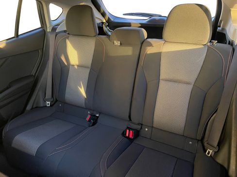 Used 2021 Subaru Crosstrek 2.0i Premium image 16