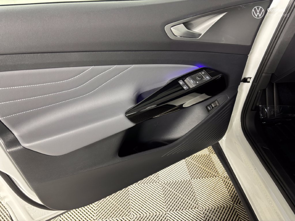 Used 2024 Volkswagen ID.4 S RWD image 15