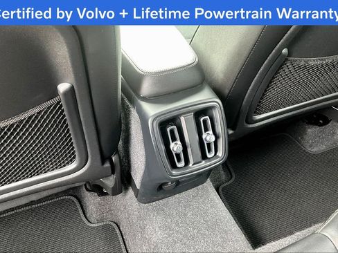Used 2022 Volvo XC40 T5 R-Design image 30