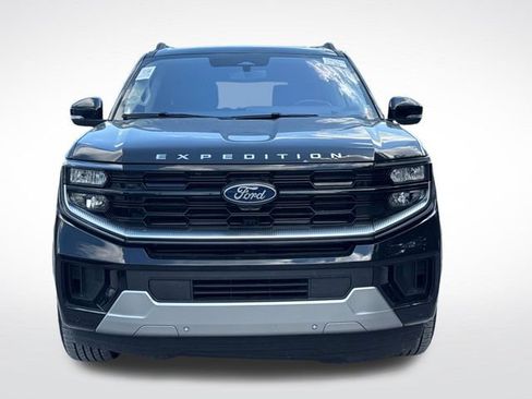 Used 2025 Ford Expedition Max Platinum AWD/4WD image 10
