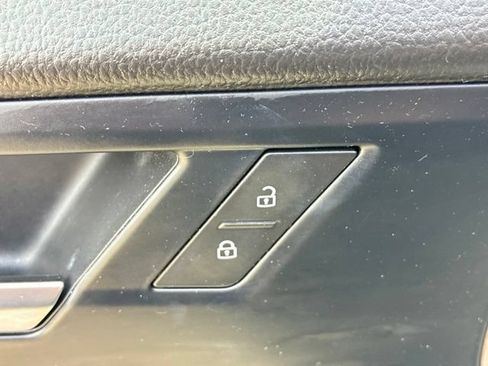 Used 2025 Volkswagen Jetta S FWD image 19