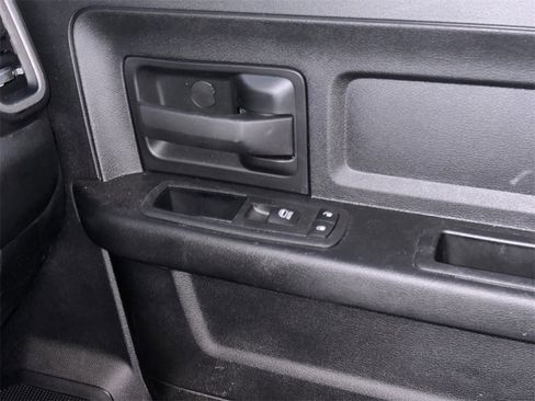 Used 2024 RAM 3500 Tradesman w/ Chrome Appearance Group image 11