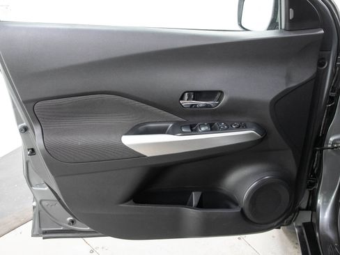 Used 2019 Nissan Kicks SV w/ Exterior Package FWD image 19