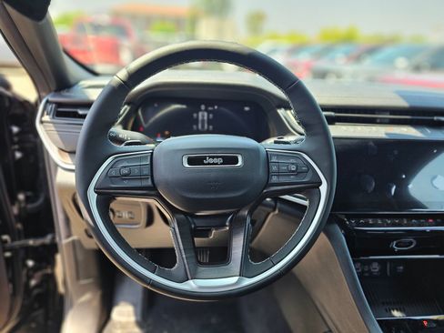 New 2026 Jeep Grand Cherokee Altitude RWD image 21