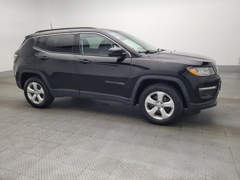Used 2018 Jeep Compass Latitude w/ Popular Equipment Group AWD/4WD image 11