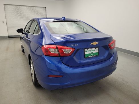 Used 2019 Chevrolet Cruze LT w/ Convenience Package FWD image 6