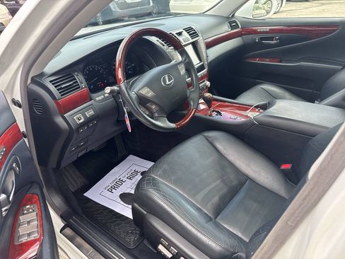 Used 2011 Lexus LS 460 w/ Luxury Value Edition RWD image 7