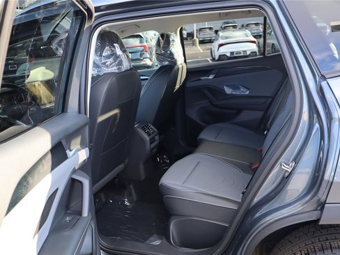 New 2026 Volkswagen Tiguan SE image 24