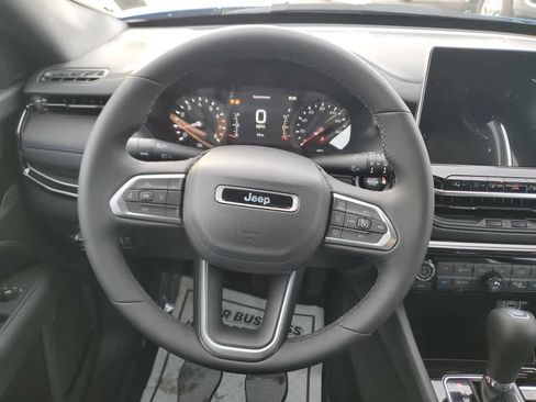 New 2026 Jeep Compass Limited image 18