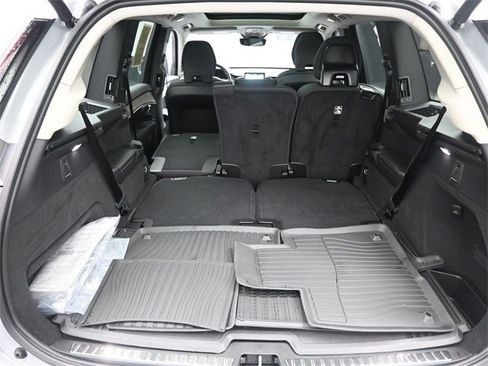 Used 2025 Volvo XC90 B5 Core w/ Protection Package image 25