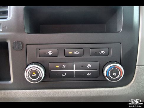 Used 2020 Nissan NV 2500 S RWD image 18