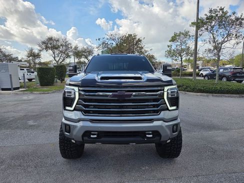 Used 2024 Chevrolet Silverado 2500 High Country w/ High Country Premium Package image 9