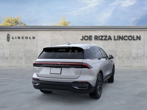 New 2026 Lincoln Nautilus Premier image 8