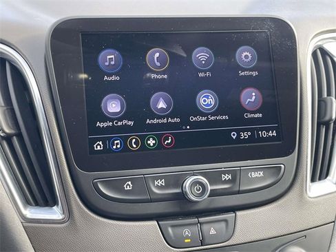 Used 2021 Chevrolet Malibu LT image 16