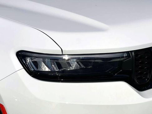 Certified 2023 Jeep Grand Cherokee Altitude image 9