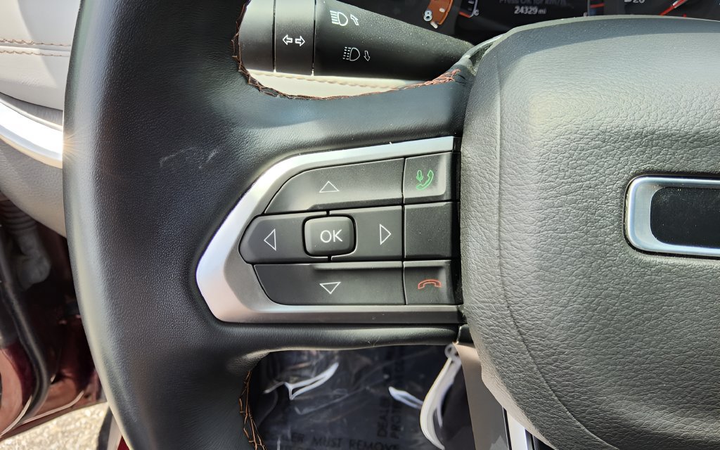 Used 2022 Jeep Compass Limited AWD/4WD image 17