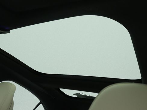 New 2026 Mercedes-Benz E 450 4MATIC Sedan image 9