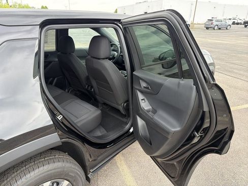 New 2026 Chevrolet Equinox LT w/ LPO, Floor Liner Package FWD image 23