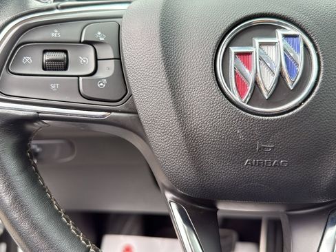 Used 2023 Buick Envision Preferred image 16