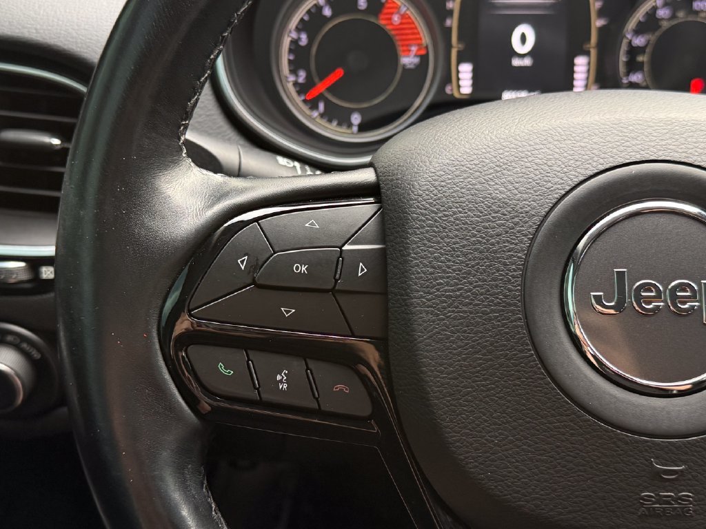 Used 2020 Jeep Cherokee Latitude Plus AWD/4WD image 28