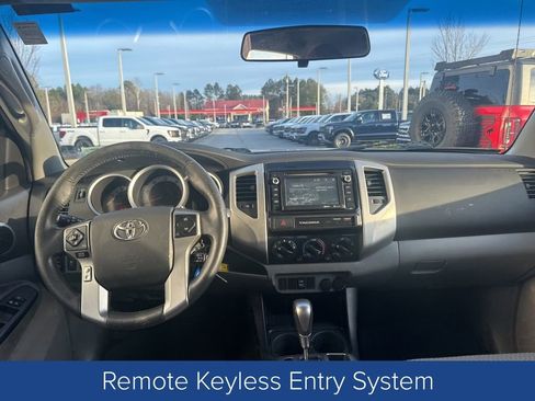 Used 2015 Toyota Tacoma PreRunner image 13